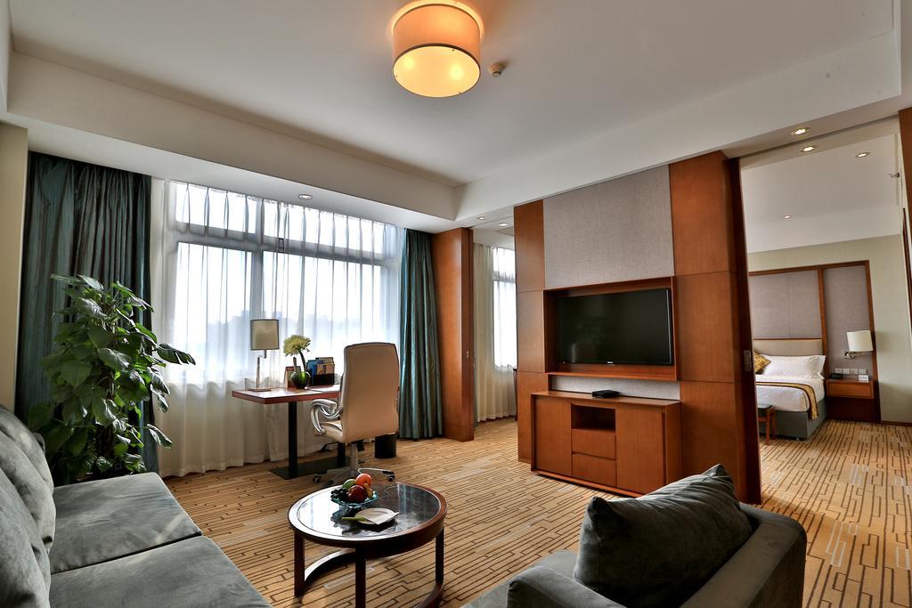 Shenyang Rayfont International Hotel エクステリア 写真