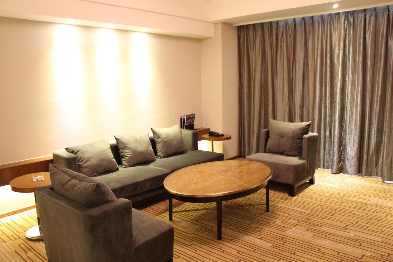Shenyang Rayfont International Hotel エクステリア 写真