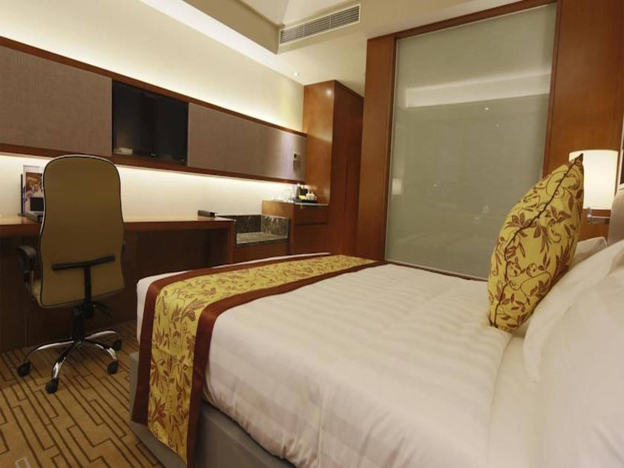 Shenyang Rayfont International Hotel エクステリア 写真