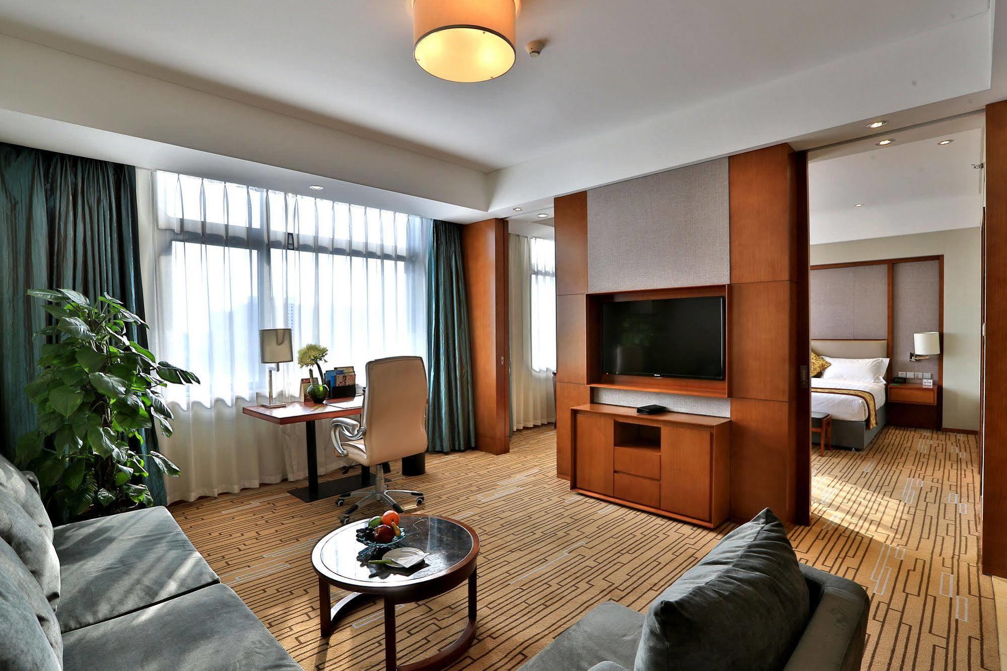 Shenyang Rayfont International Hotel エクステリア 写真