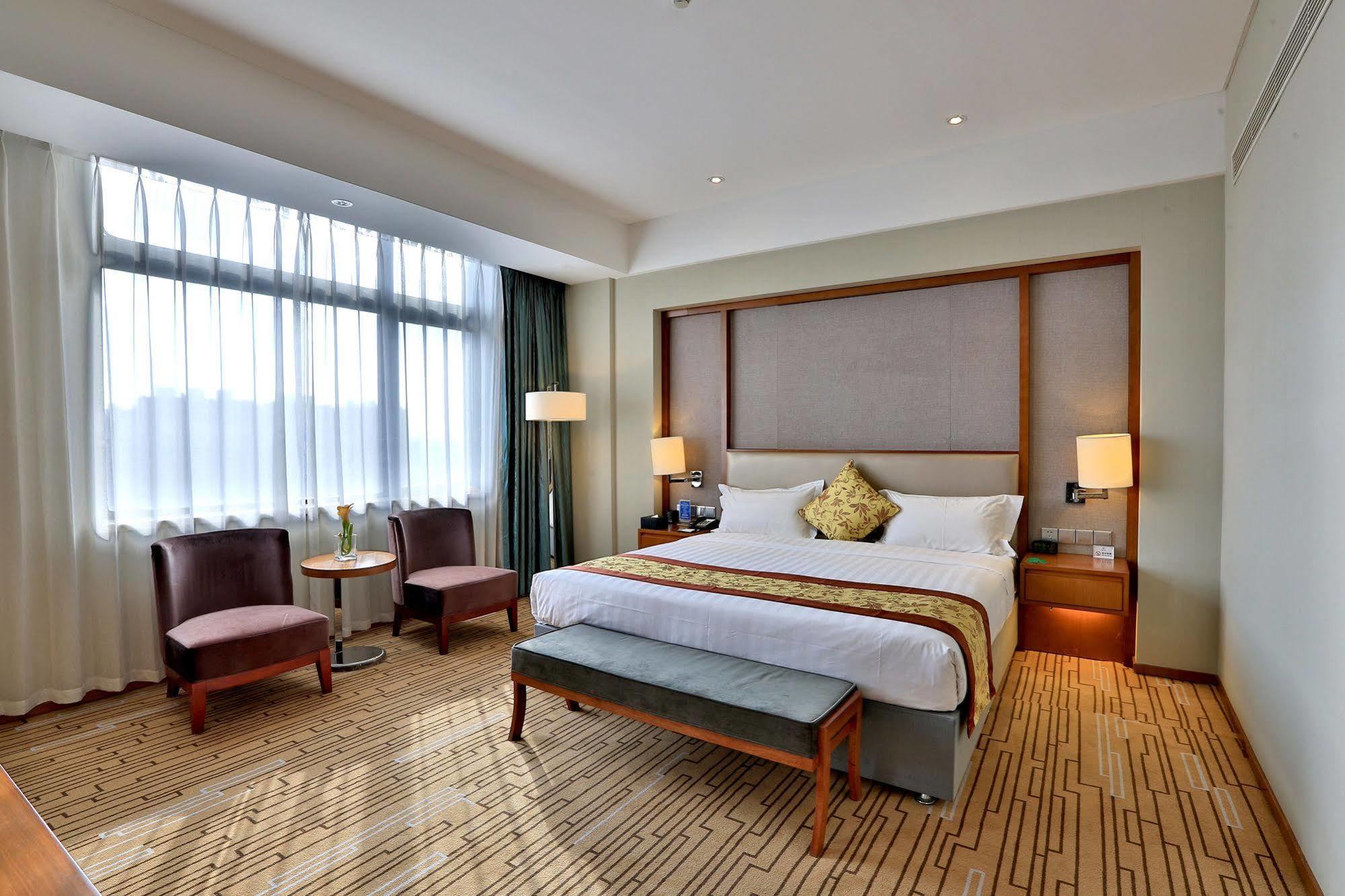 Shenyang Rayfont International Hotel エクステリア 写真