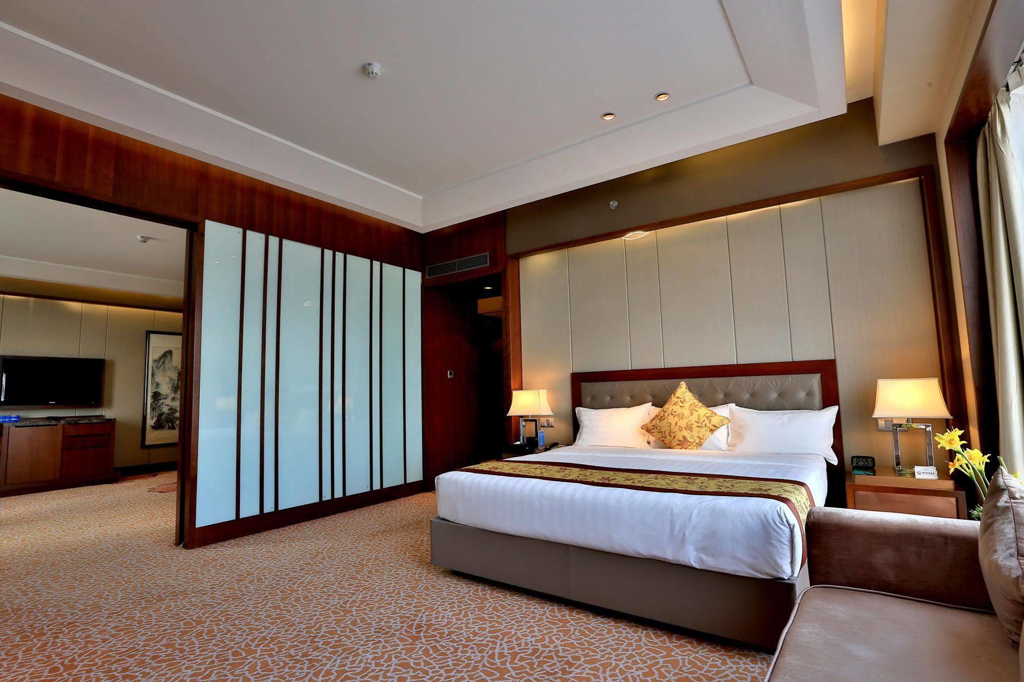 Shenyang Rayfont International Hotel エクステリア 写真